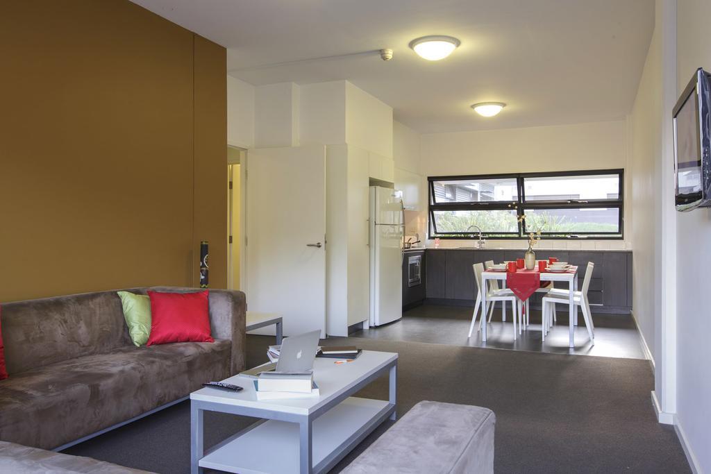 Western Sydney University Village - Parramatta Rosehill ภายนอก รูปภาพ