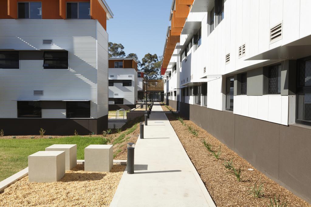 Western Sydney University Village - Parramatta Rosehill ภายนอก รูปภาพ