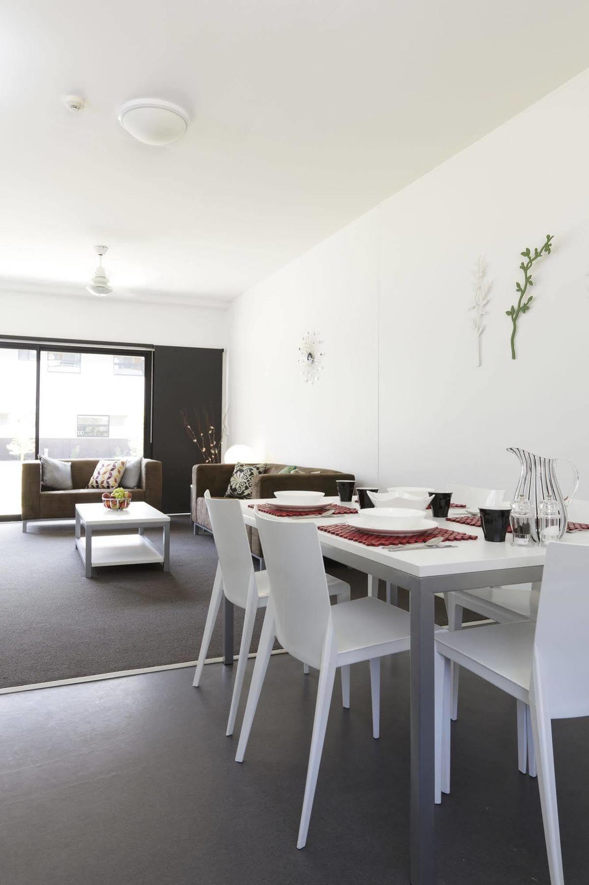 Western Sydney University Village - Parramatta Rosehill ภายนอก รูปภาพ