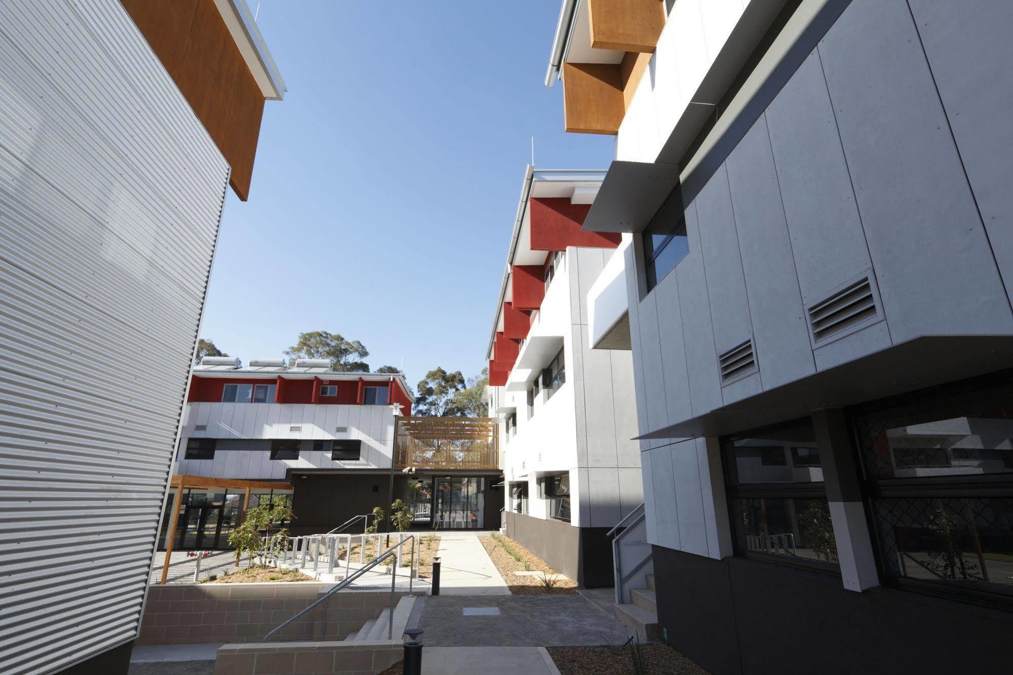 Western Sydney University Village - Parramatta Rosehill ภายนอก รูปภาพ