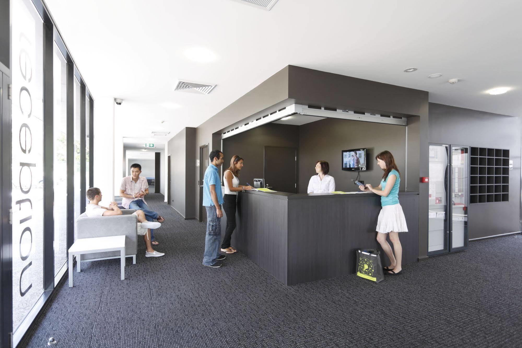 Western Sydney University Village - Parramatta Rosehill ภายนอก รูปภาพ