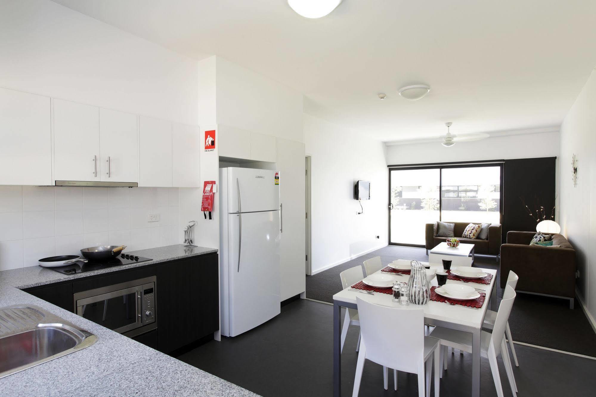 Western Sydney University Village - Parramatta Rosehill ภายนอก รูปภาพ