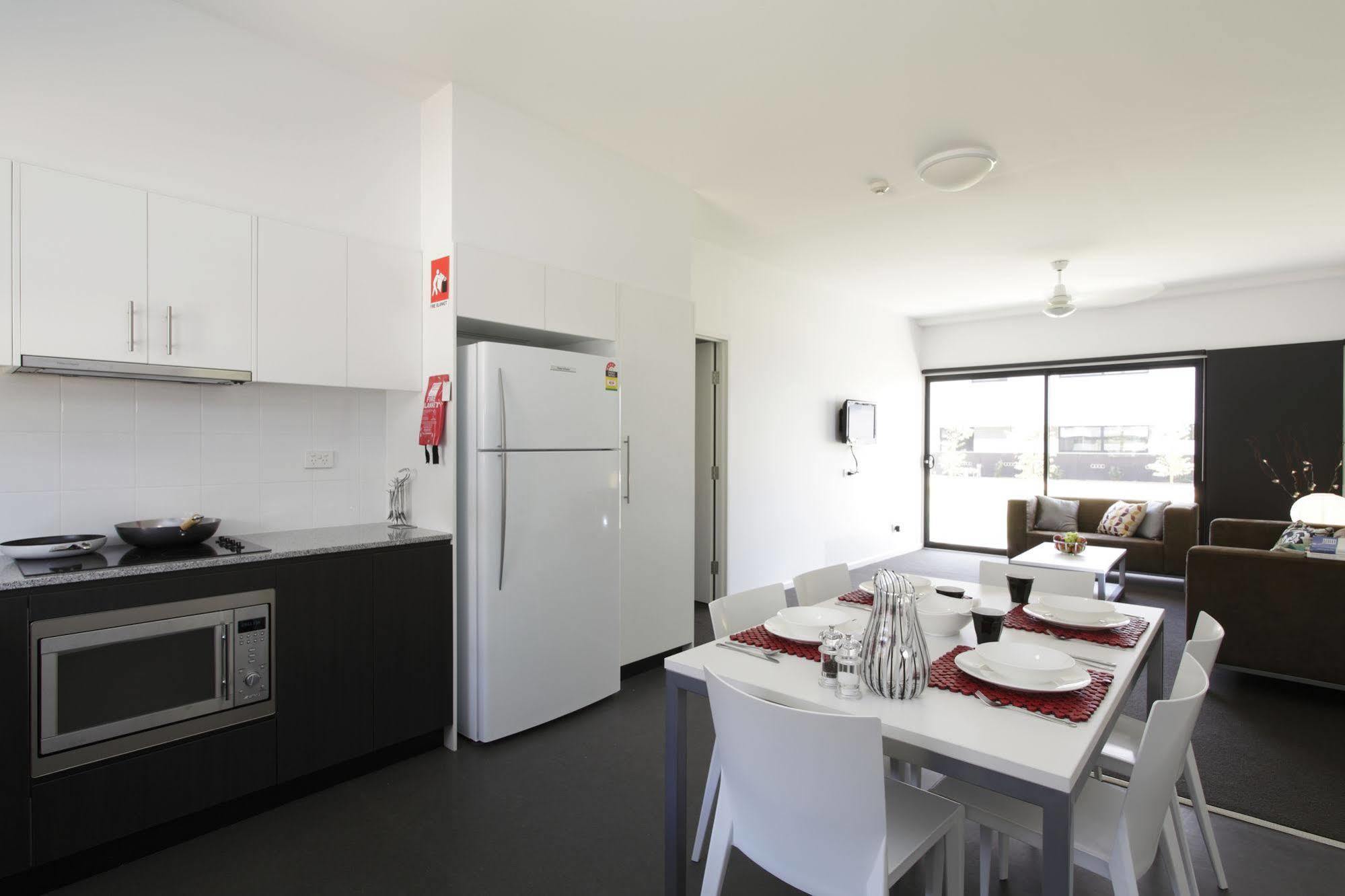 Western Sydney University Village - Parramatta Rosehill ภายนอก รูปภาพ